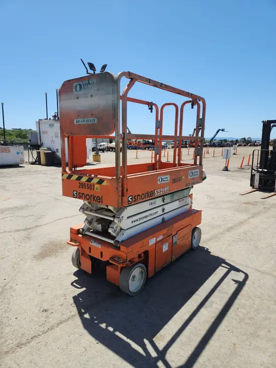 2018 Snorkel S3219E Scissor Lift