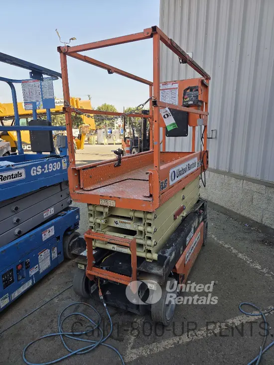 2018 JLG 1932R Scissor Lift