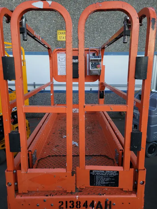 2018 Snorkel S3219E Scissor Lift