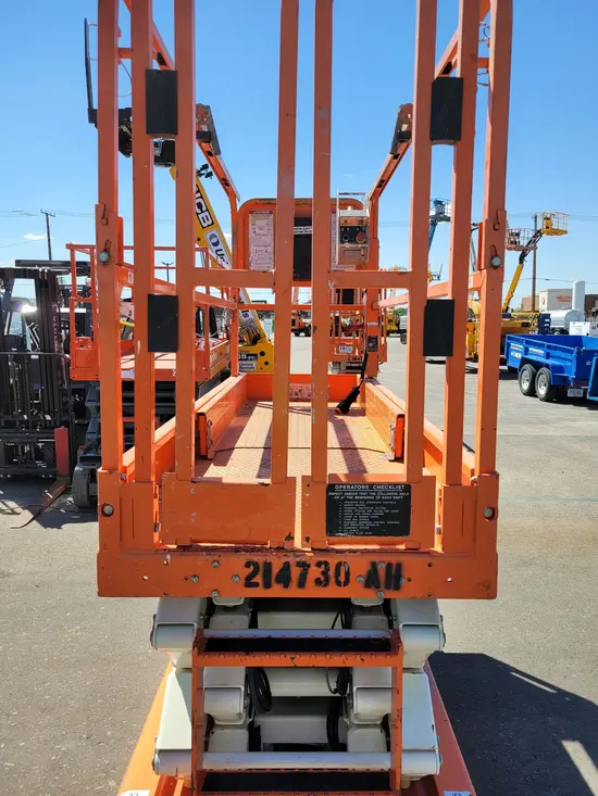2018 Snorkel S3226E Scissor Lift