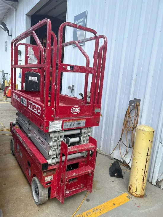 2018 MEC 1930SE Scissor Lift