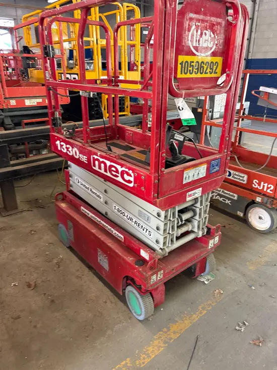 2017 MEC 1330SE Scissor Lift