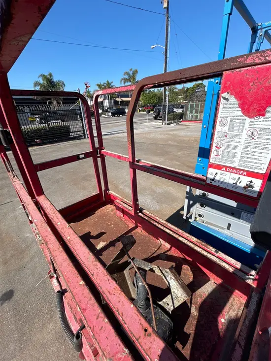 2018 MEC 1330SE Scissor Lift