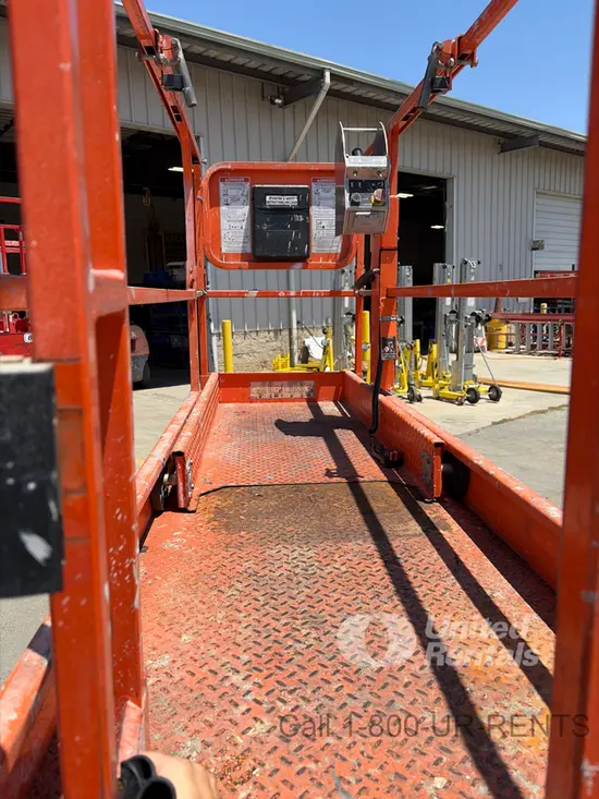 2019 Snorkel S3226E Scissor Lift