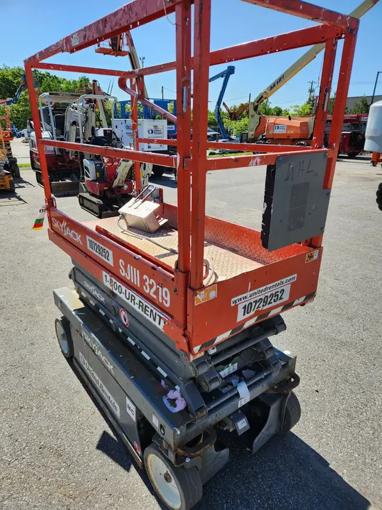2018 Skyjack SJIII3219 Scissor Lift