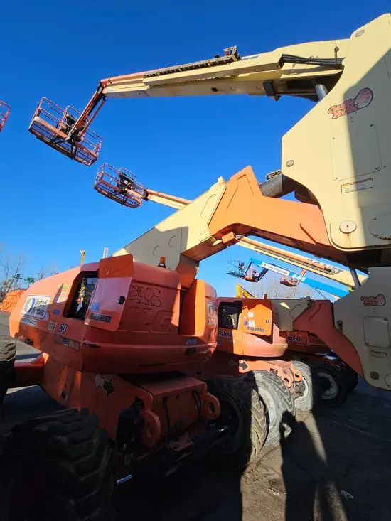 2016 JLG 800AJ Articulating Boom Lift