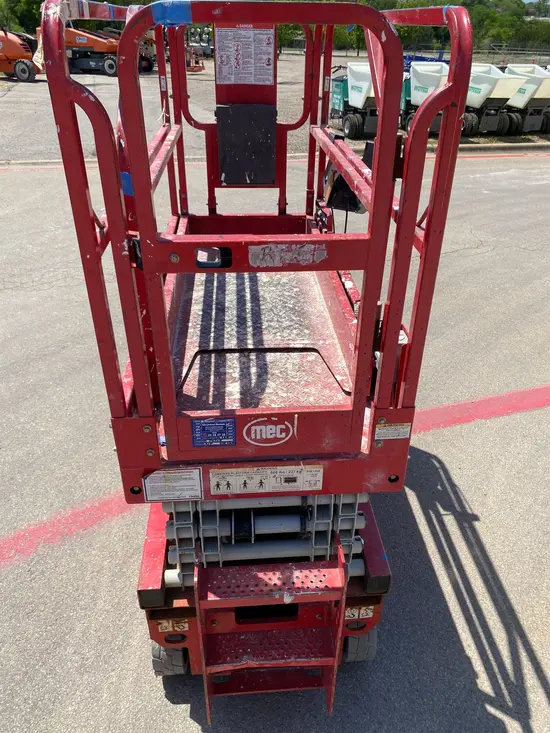 2019 MEC 1930SE Scissor Lift