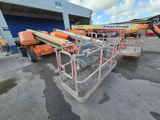 2017 JLG 600S Boom Lift