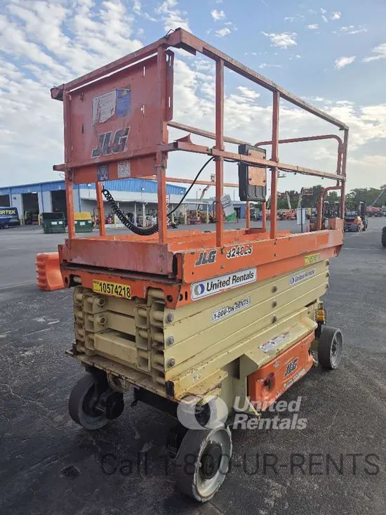 2017 JLG 3246ES Scissor Lift