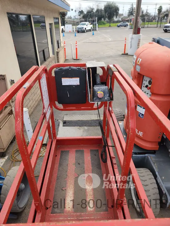 2017 MEC 1330SE Scissor Lift