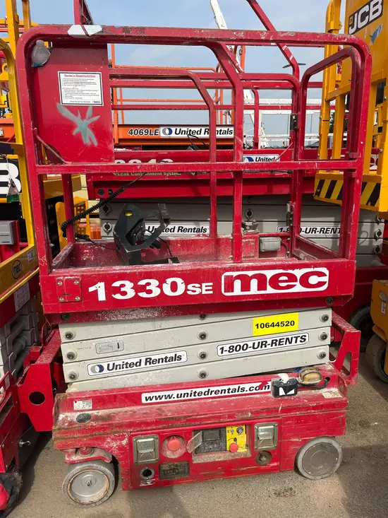 2017 MEC 1330SE Scissor Lift