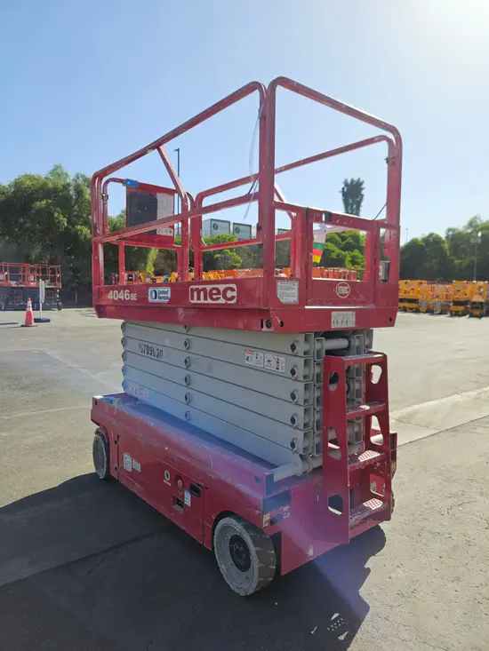 2018 MEC 4046SE Scissor Lift