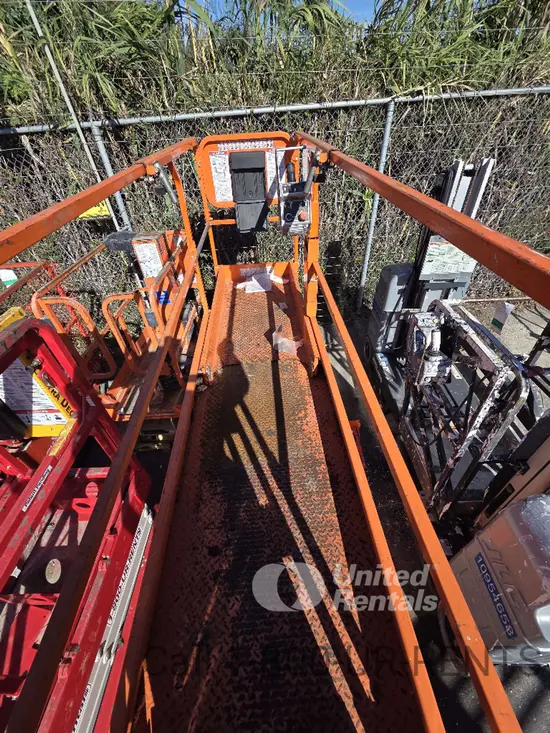 2019 Snorkel S3226E Scissor Lift