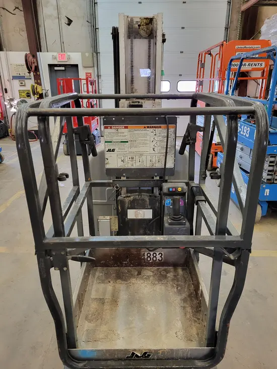 2017 JLG 20MVL Self-Propelled One-Person Lift