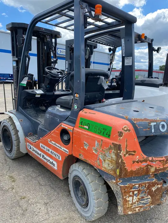 2019 Toyota 8FDU30 Warehouse Forklift