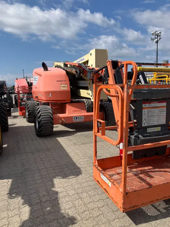 2015 JLG 450AJ Articulating Boom Lift
