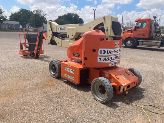 2016 JLG E400AJPN Articulating Boom Lift
