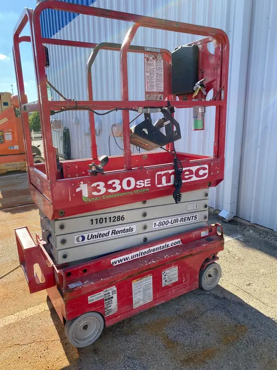 2019 MEC 1330SE Scissor Lift