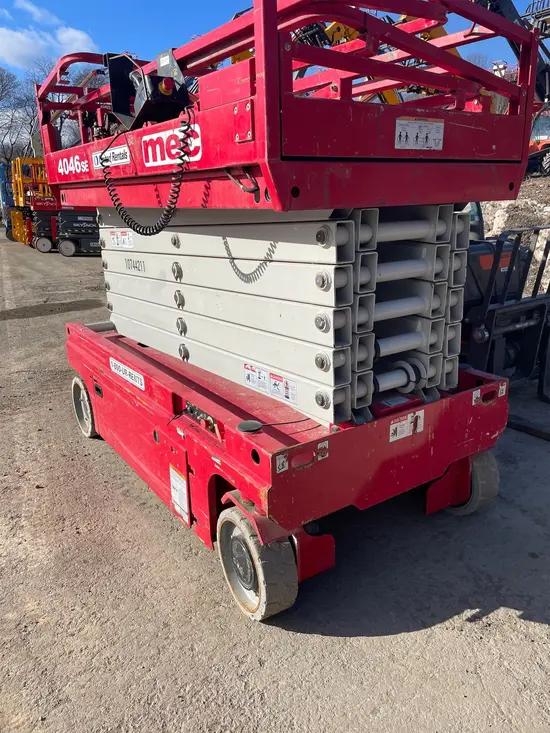 2018 MEC 4046SE Scissor Lift