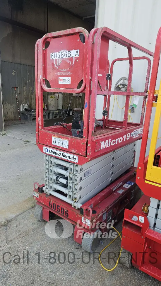 2018 MEC MICRO 19 Scissor Lift
