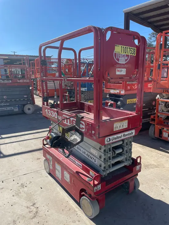 2019 MEC 1330SE Scissor Lift