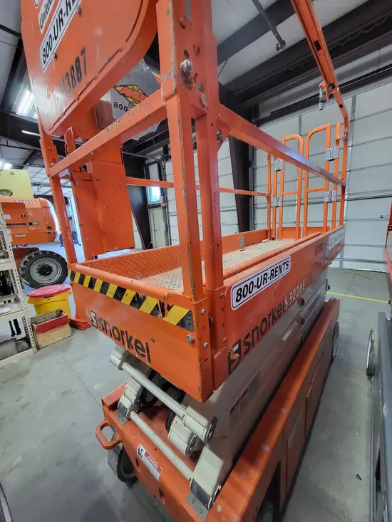 2018 Snorkel S3226E Scissor Lift