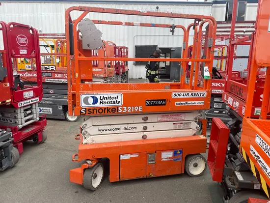 2018 Snorkel S3219E Scissor Lift