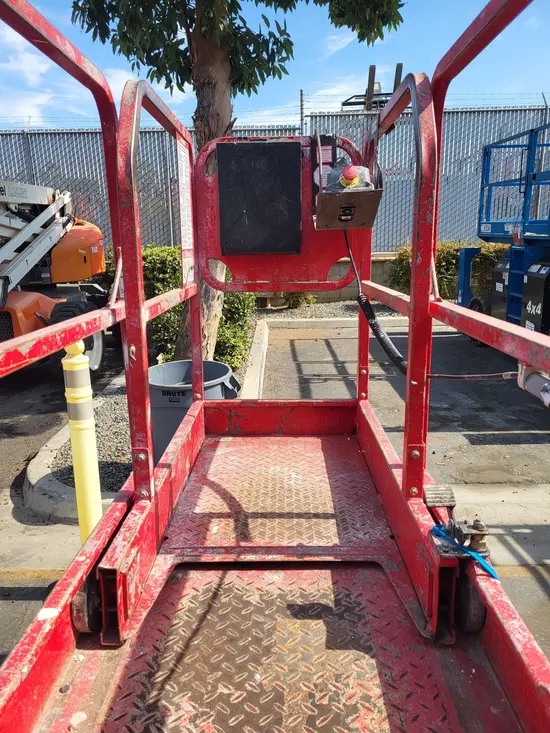 2018 MEC 1330SE Scissor Lift
