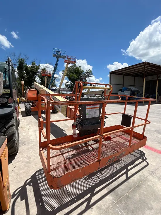 2017 JLG 800S Boom Lift