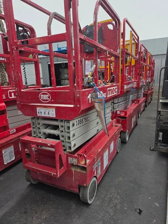 2019 MEC 1330SE Scissor Lift