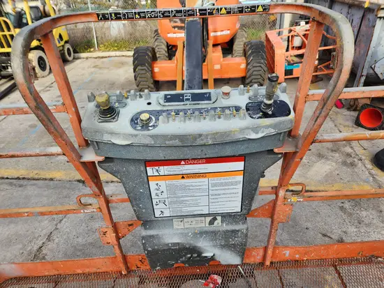 2017 JLG 600AJ Articulating Boom Lift