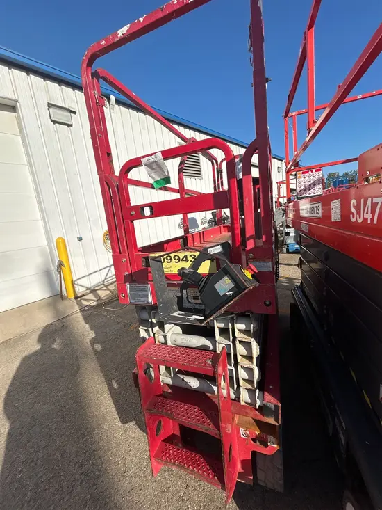 2019 MEC 2632SE Scissor Lift