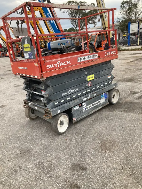 2017 Skyjack SJIII4632 Scissor Lift