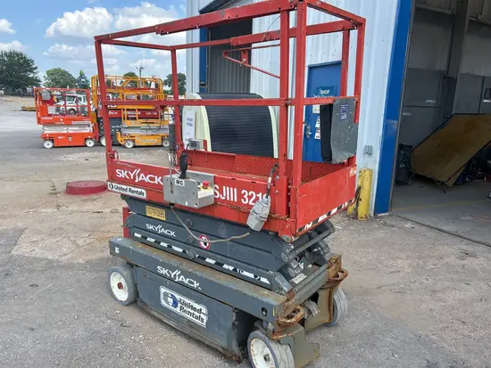2018 Skyjack SJIII3219 Scissor Lift