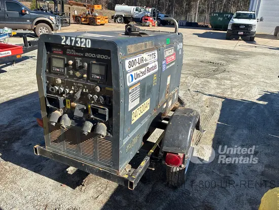 2020 Lincoln Electric DUAL MAVERICK Welder