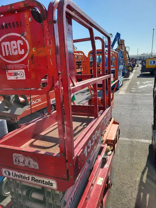 2018 MEC 1330SE Scissor Lift