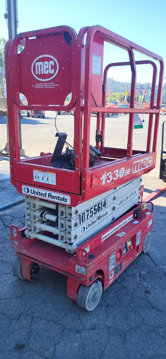 2018 MEC 1330SE Scissor Lift