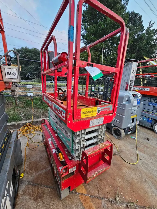 2018 MEC MICRO 19 Scissor Lift