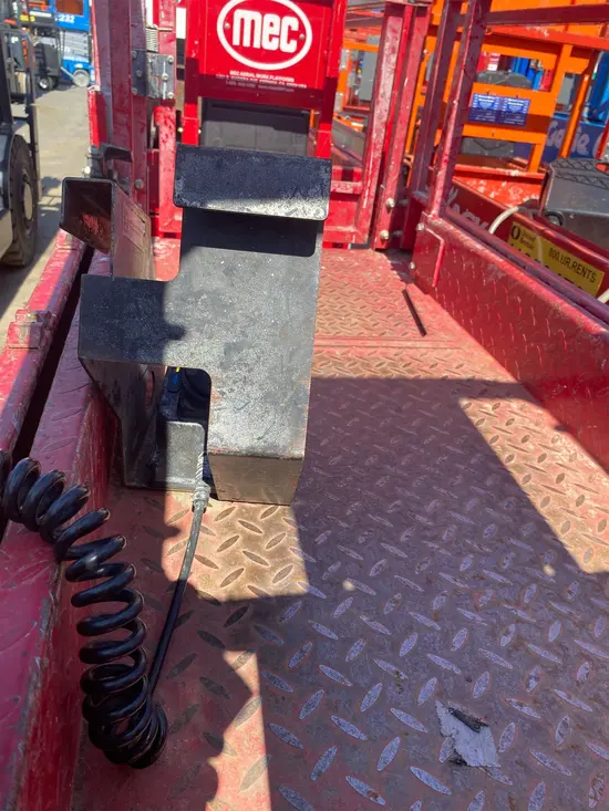 2018 MEC 1930SE Scissor Lift