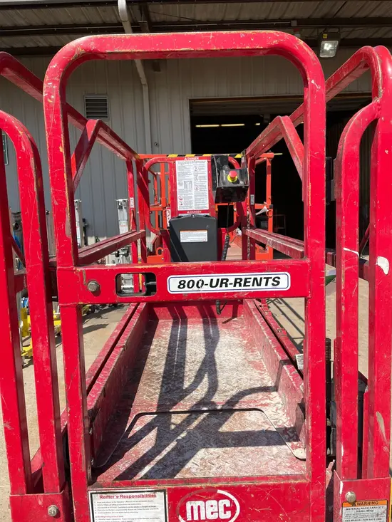 2017 MEC 1930SE Scissor Lift