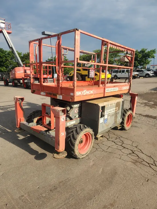 2018 Skyjack SJ6826RT Rough Terrain Scissor Lift