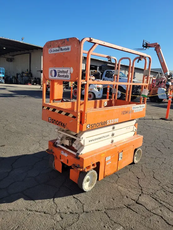 2018 Snorkel S3219E Scissor Lift