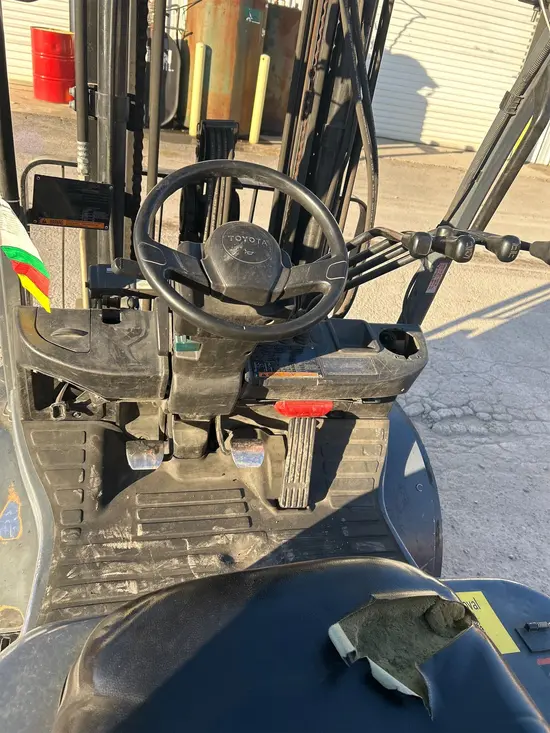 2019 Toyota 8FGU30 Warehouse Forklift