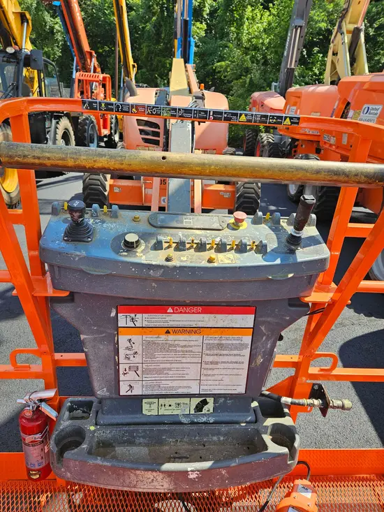 2016 JLG 600AJ Articulating Boom Lift