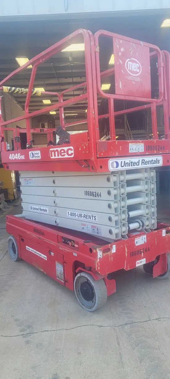 2017 MEC 4046SE Scissor Lift
