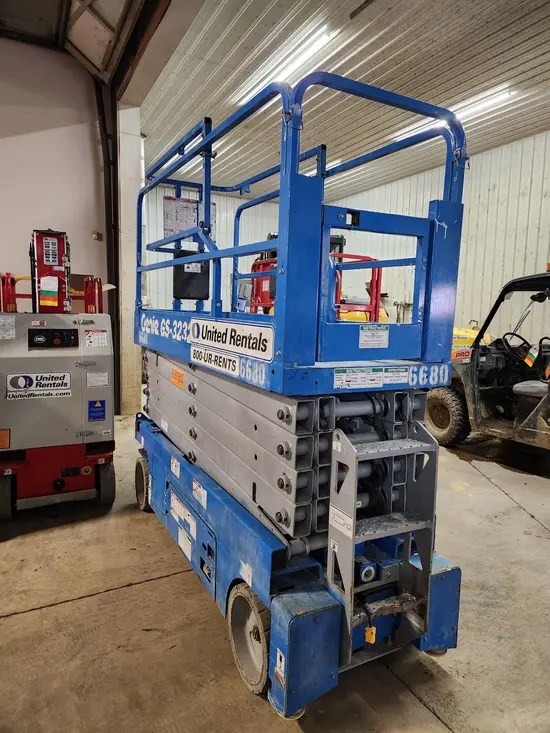 2018 Genie GS-3232 Scissor Lift