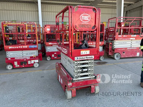2019 MEC MICRO 19 Scissor Lift