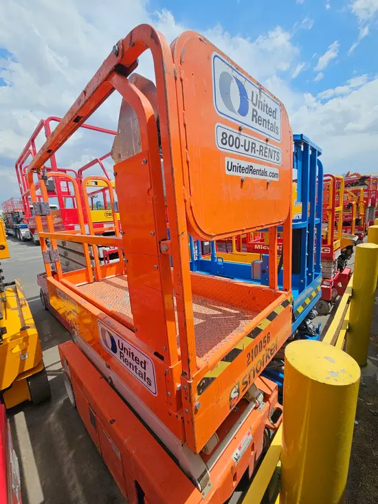 2018 Snorkel S3219E Scissor Lift
