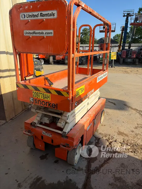 2018 Snorkel S3219E Scissor Lift