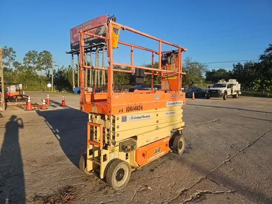 2017 JLG 2632ES Scissor Lift
